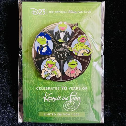 215083 | DS - D23 - Anniversary Series - 2025 - Kermit the Frog