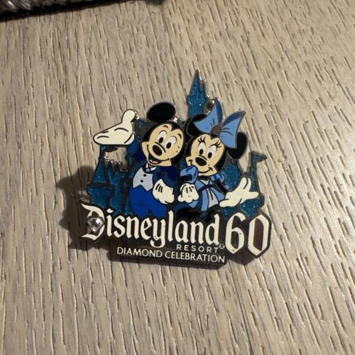 75623 | DLR - Walt Disney Travel Company Disneyland 60th