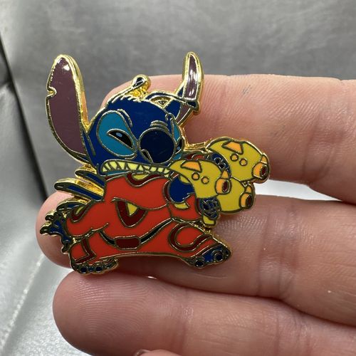 63364 | DLP - Stitch Booster - 2009 - Stitch with Blasters | My