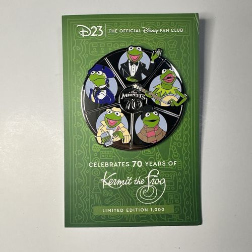 215083 | DS - D23 - Anniversary Series - 2025 - Kermit the Frog