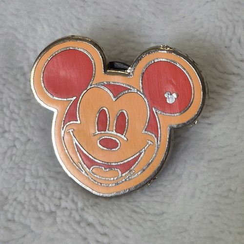 121843 | WDW - Hidden Mickey Series III - Colorful Faces