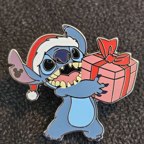 202673 | WDW - Hidden Mickey Series - Stitch Holidays - 2024