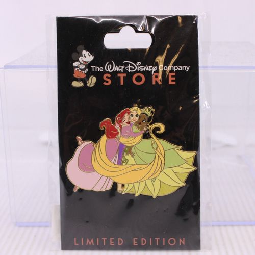 D23 Expo DEC TWDC Hugs アナ エルサ ディズニーピンバッジ D23 Expo DEC TWDC Hugs アナ エルサ ディズニーピンバッジ D23 Expo